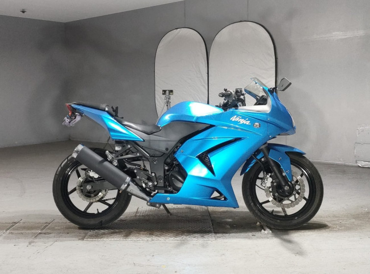 Мотоцикл Kawasaki NINJA250R с пробегом 21196 km