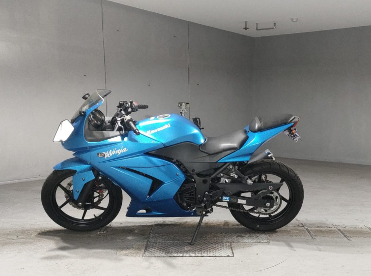 Мотоцикл Kawasaki NINJA250R с пробегом 21196 km