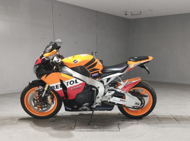 Мотоцикл Honda CBR1000RR з пробігом 9888 km