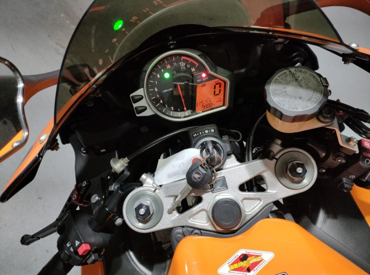 Мотоцикл Honda CBR1000RR з пробігом 9888 km