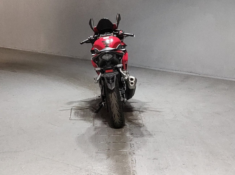 Мотоцикл Honda CBR400R с пробегом 11229 km