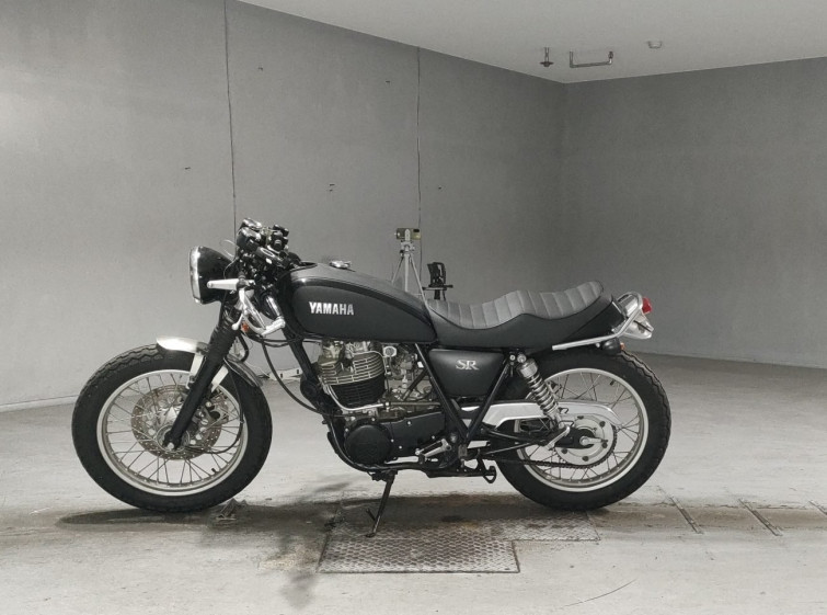 Мотоцикл Yamaha SR400 с пробегом 3501 km