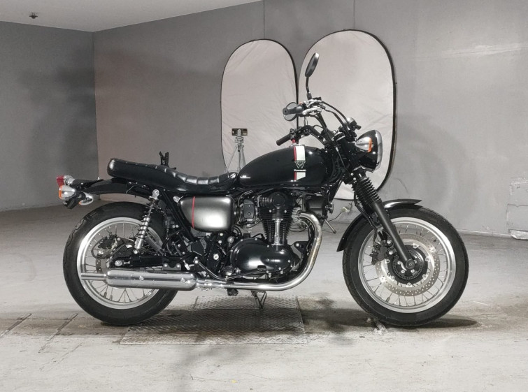 Мотоцикл Kawasaki W800 с пробегом 3399 km