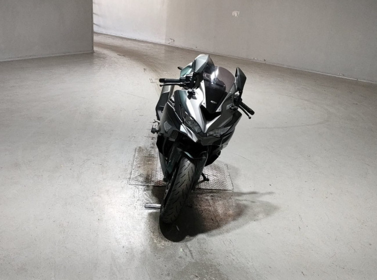 Мотоцикл Kawasaki ninja zx-4r se с пробегом 6874 km