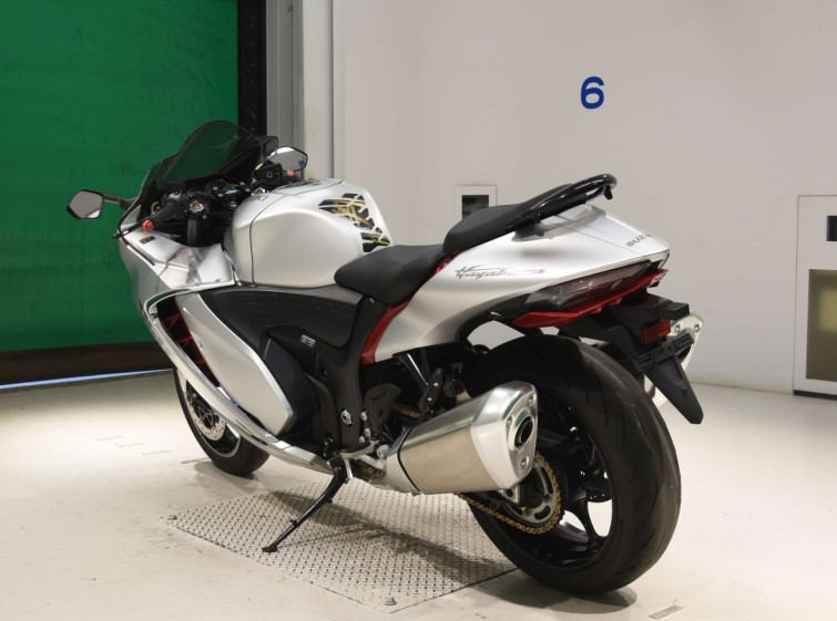 Мотоцикл Suzuki GSX1300R HAYABUSA с пробегом 4996 km