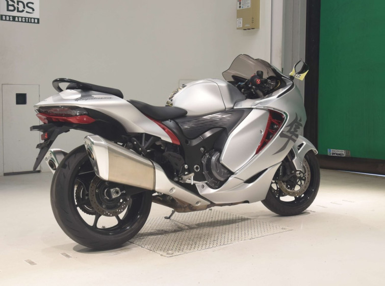Мотоцикл Suzuki GSX1300R HAYABUSA с пробегом 4996 km