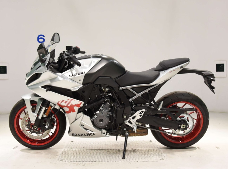 Мотоцикл Suzuki GSX-8R з пробігом 2859 km