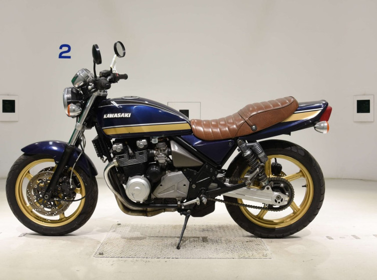 Мотоцикл Kawasaki ZEPHYR400 с пробегом 5773 km