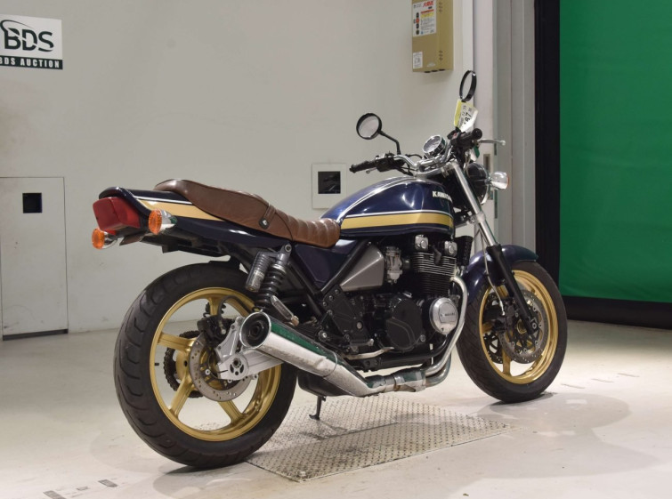 Мотоцикл Kawasaki ZEPHYR400 с пробегом 5773 km