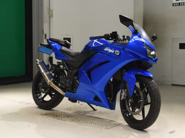 Мотоцикл Kawasaki NINJA250R з пробігом 17908 km