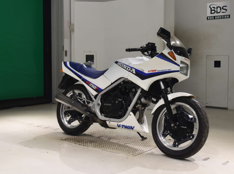 Мотоцикл Honda VT250FE с пробегом 15458 km