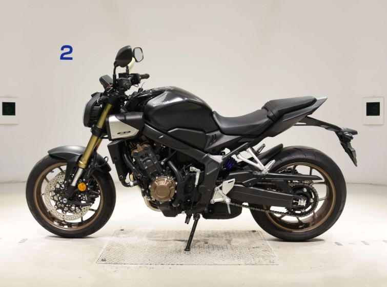 Мотоцикл Honda CB650R с пробегом 4606 km