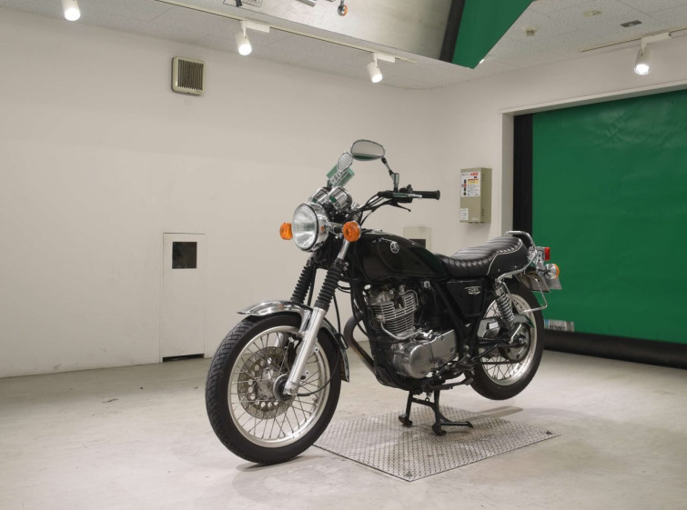 Мотоцикл Yamaha SR400 з пробігом 10733 km