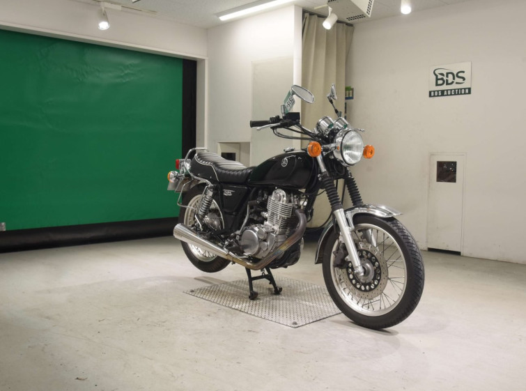 Мотоцикл Yamaha SR400 з пробігом 10733 km