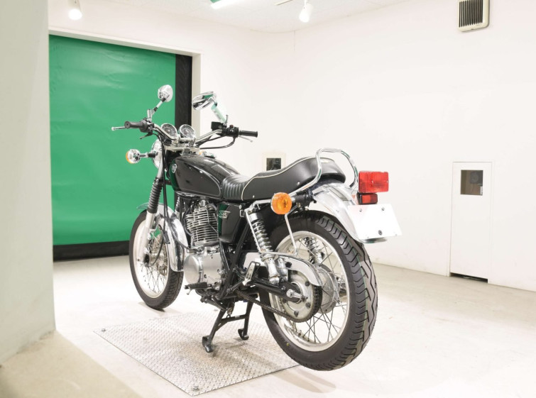 Мотоцикл Yamaha SR400 з пробігом 10733 km