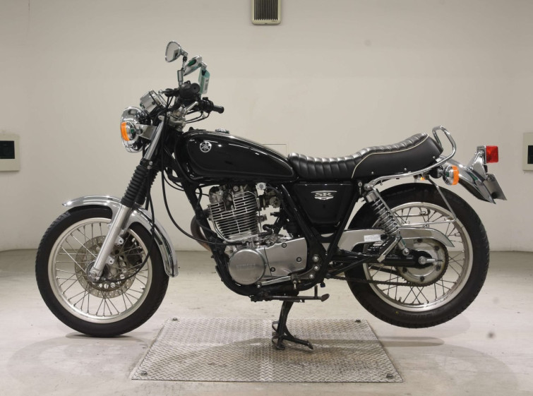 Мотоцикл Yamaha SR400 з пробігом 10733 km
