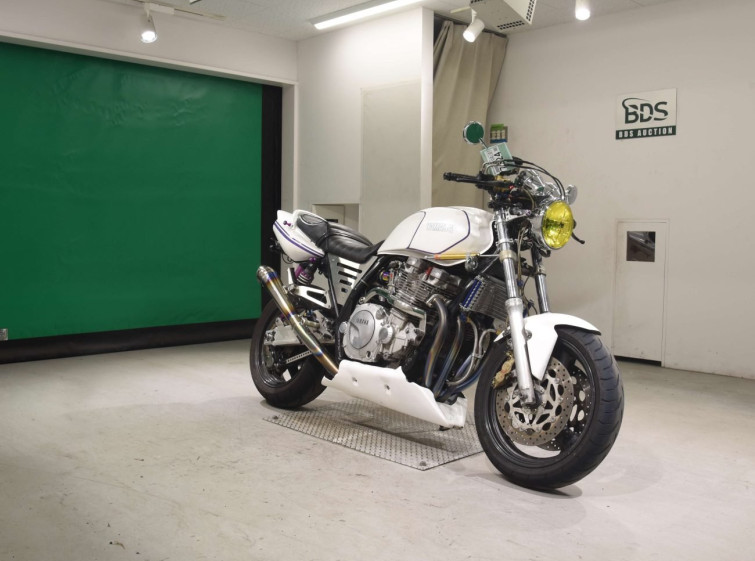 Мотоцикл Yamaha XJR1300 с пробегом 70360 km