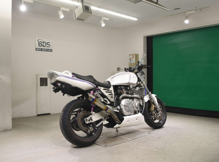 Мотоцикл Yamaha XJR1300 с пробегом 70360 km