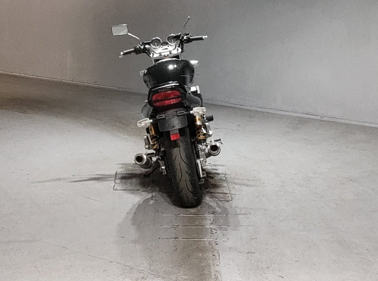 Мотоцикл Yamaha XJR1300 с пробегом 27652 km