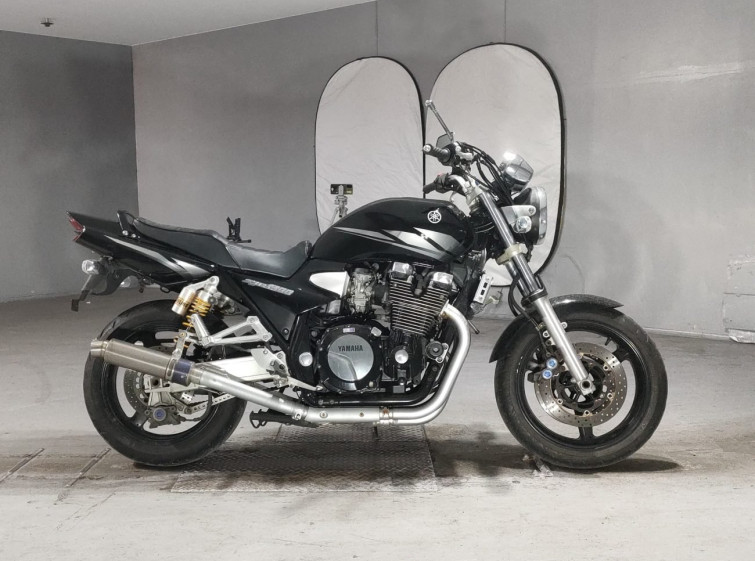 Мотоцикл Yamaha XJR1300 с пробегом 27652 km