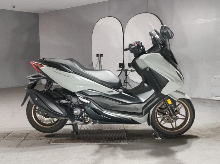 Мотоцикл Honda FORZA с пробегом 32640 km