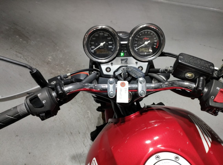 Мотоцикл Honda CB400SFV з пробігом 5562 km