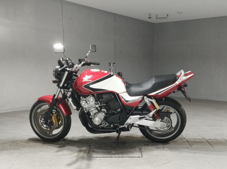 Мотоцикл Honda CB400SFV з пробігом 5562 km