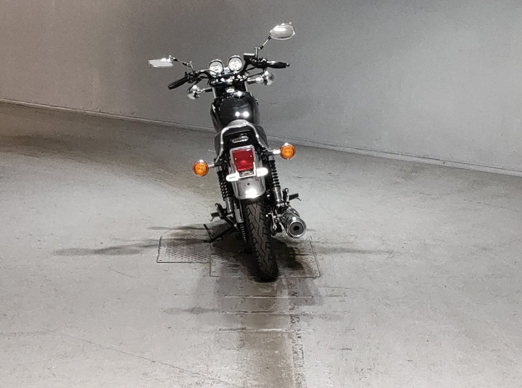 Мотоцикл Yamaha SR400 с пробегом 13022 km