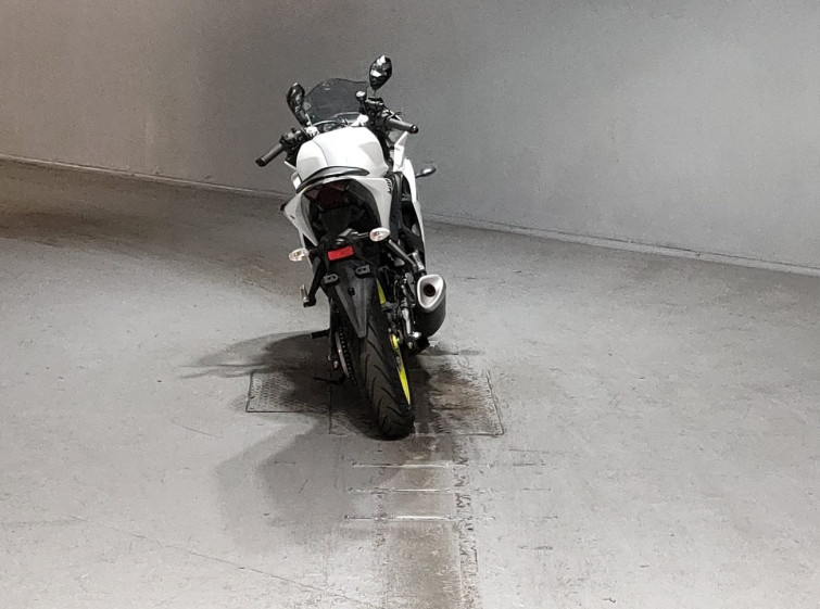 Мотоцикл Yamaha YZF-R3 з пробігом 4375 km