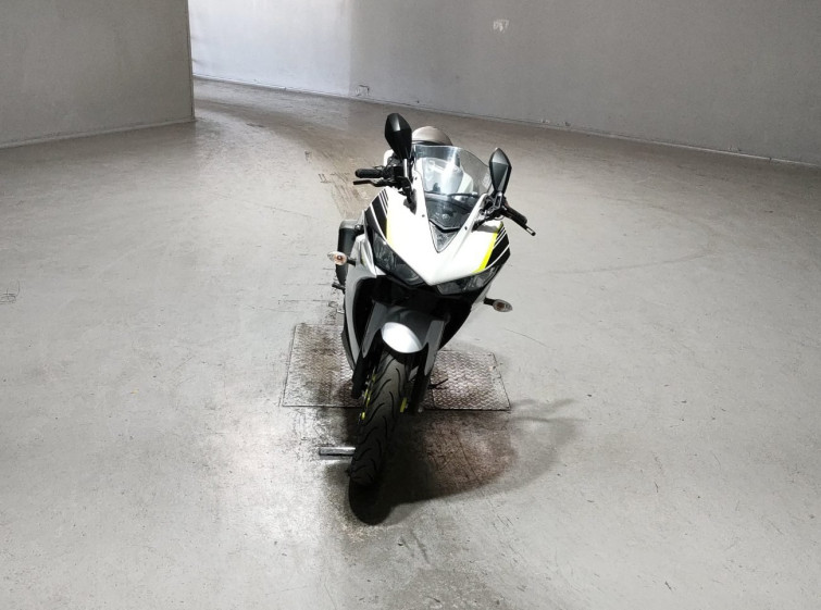 Мотоцикл Yamaha YZF-R3 з пробігом 4375 km