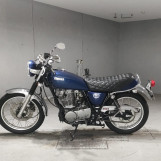 Мотоцикл Yamaha SR400 с пробегом 2958 km