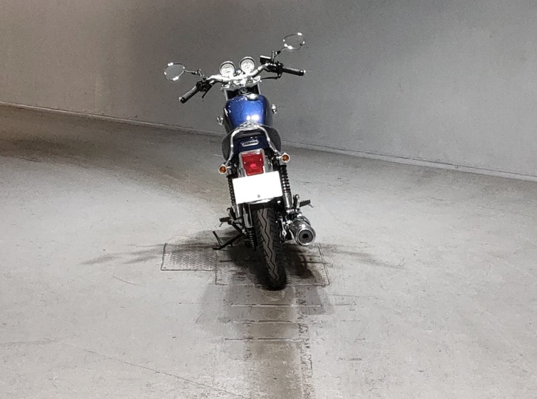 Мотоцикл Yamaha SR400 с пробегом 2958 km