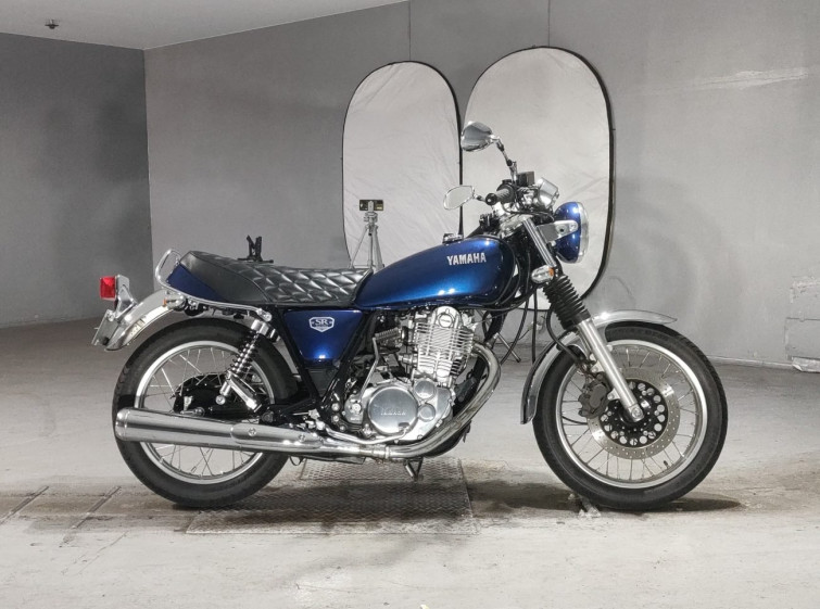 Мотоцикл Yamaha SR400 с пробегом 2958 km