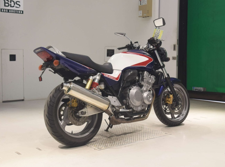 Мотоцикл Honda CB400SFV с пробегом 28542 km