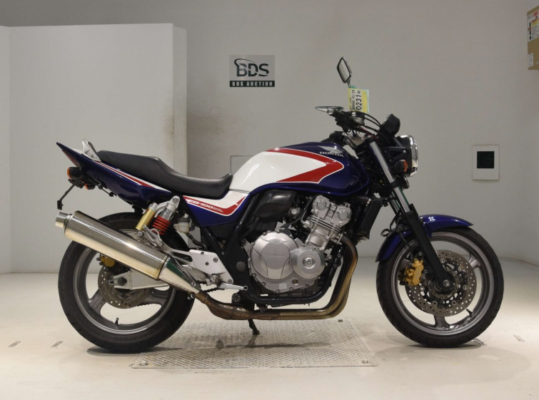 Мотоцикл Honda CB400SFV с пробегом 28542 km