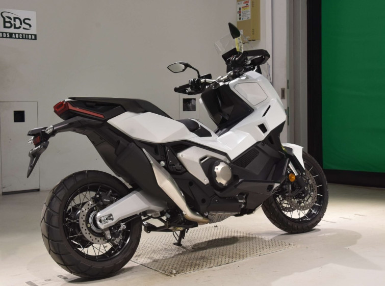 Мотоцикл Honda X-ADV750-2 с пробегом 694 km