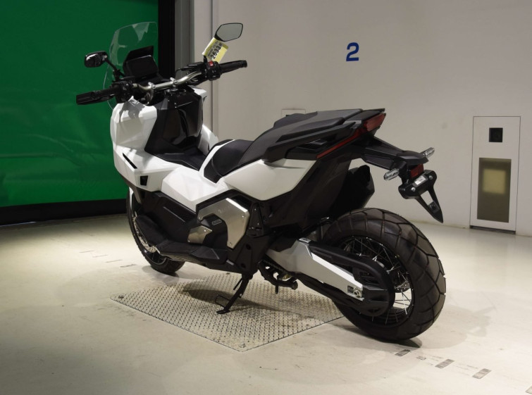 Мотоцикл Honda X-ADV750-2 с пробегом 694 km