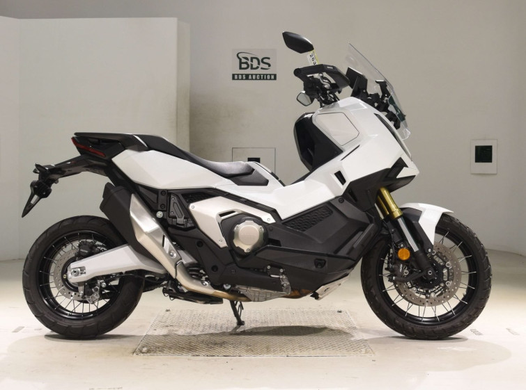 Мотоцикл Honda X-ADV750-2 с пробегом 694 km