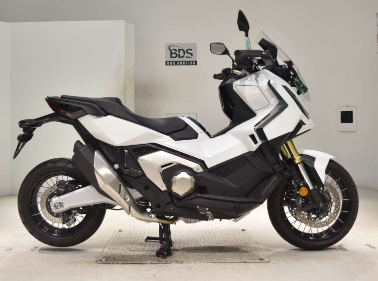 Мотоцикл Honda X-ADV750-2 с пробегом 3088 km
