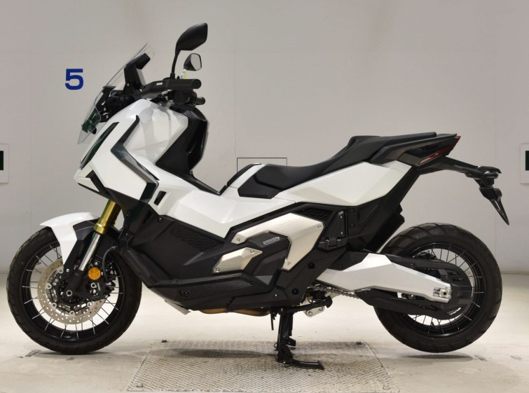 Мотоцикл Honda X-ADV750-2 с пробегом 3088 km