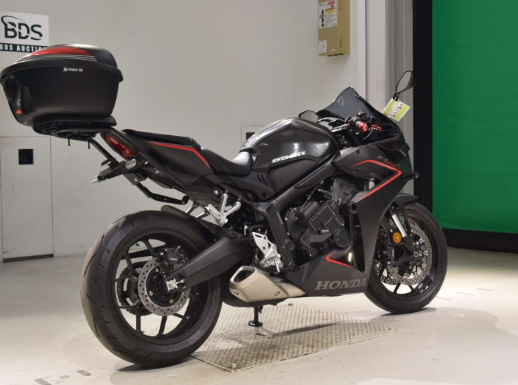 Мотоцикл Honda CB650R-2E CLUTCH с пробегом 174 km