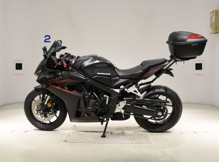 Мотоцикл Honda CB650R-2E CLUTCH с пробегом 174 km
