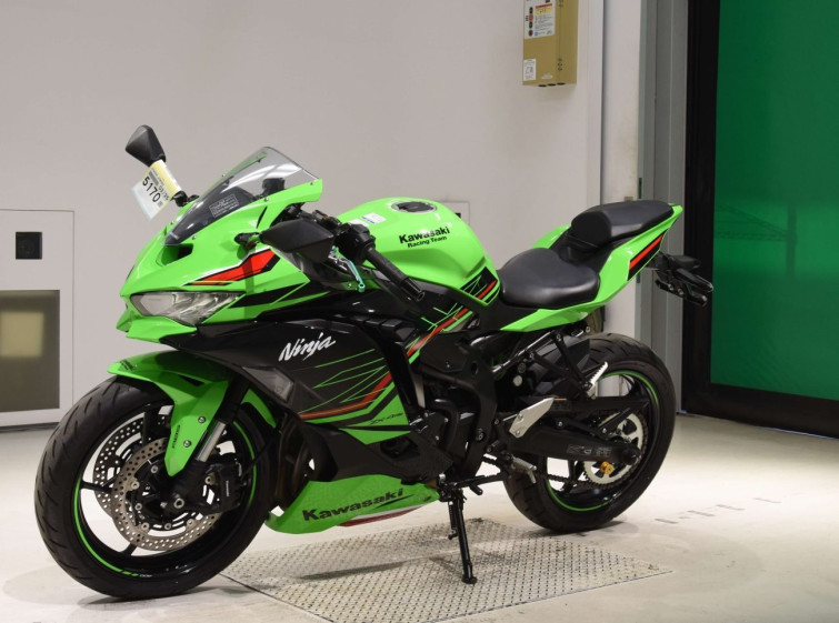 Мотоцикл Kawasaki ZX-4RR с пробегом 4462 km