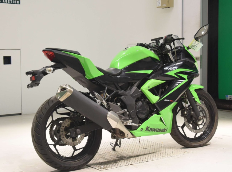 Мотоцикл Kawasaki NINJA250 з пробігом 5411 km