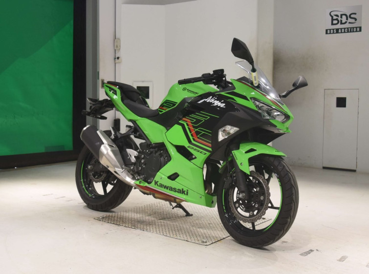 Мотоцикл Kawasaki NINJA250 з пробігом 2236 km