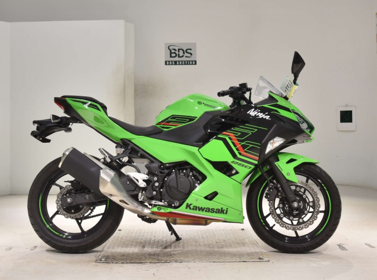 Мотоцикл Kawasaki NINJA250 з пробігом 2236 km
