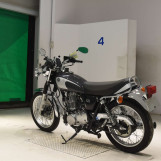 Мотоцикл Yamaha SR400 с пробегом 3958 km