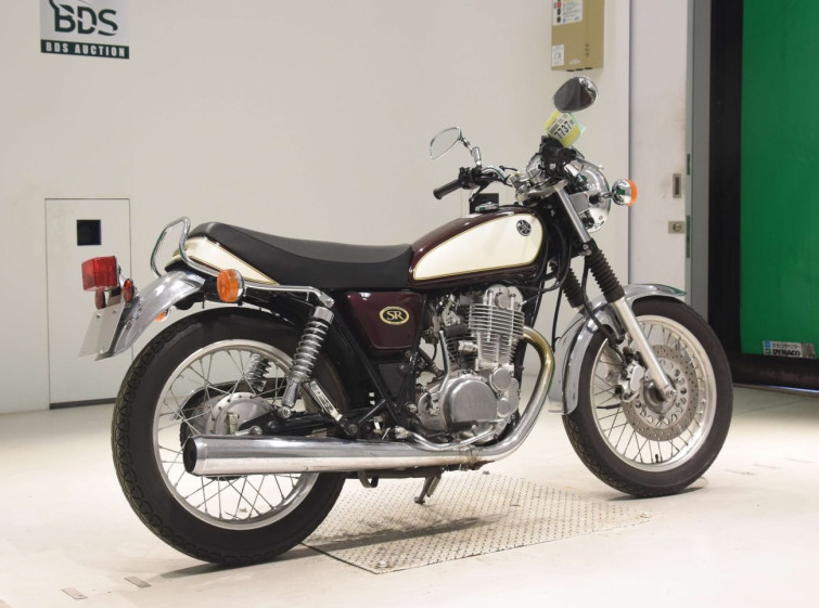 Мотоцикл Yamaha SR400 с пробегом 4075 km