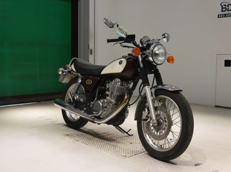 Мотоцикл Yamaha SR400 с пробегом 4075 km