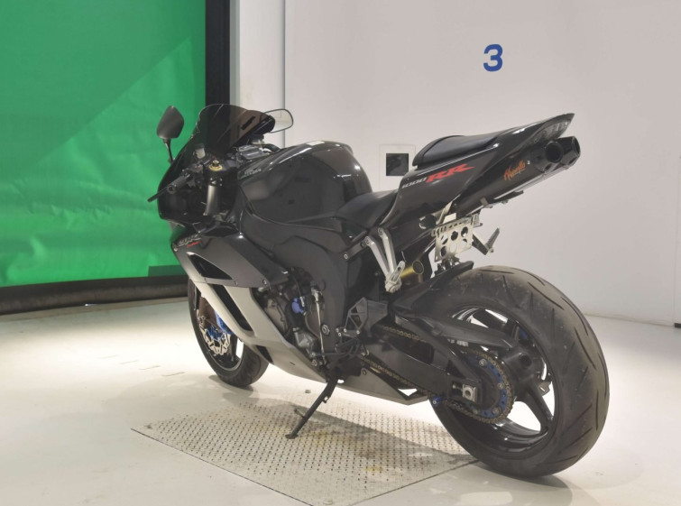 Мотоцикл Honda CBR1000RR с пробегом 17088 km